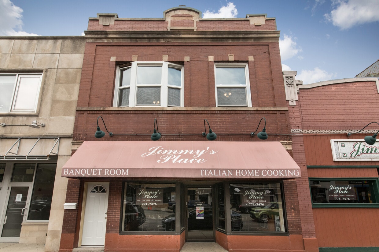 7413 Madison St Unit BACK, Forest Park, IL 60130 Room for Rent in