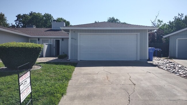 Building Photo - 8977 Laguna Vista Ct