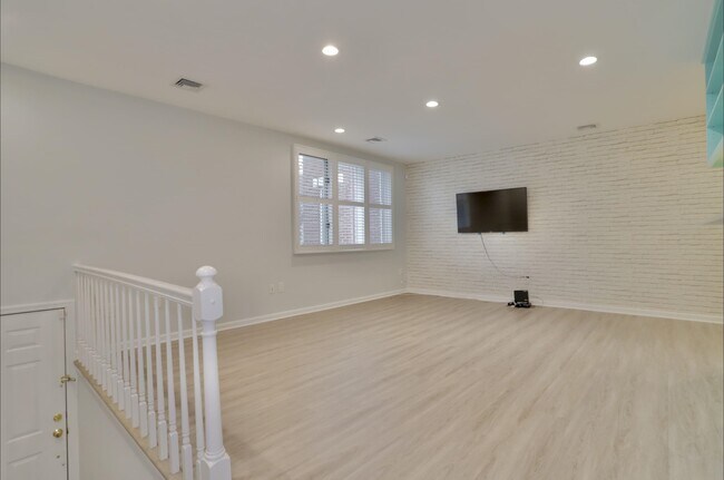 Foto del edificio - 311 St Michaels Walk