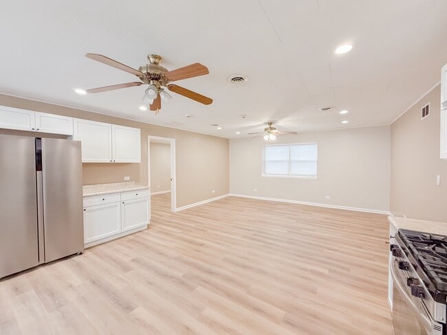 Foto del edificio - 106 E State Road 2