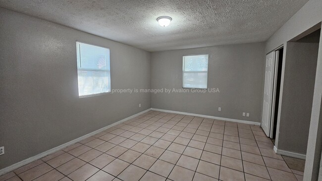 Building Photo - 2415 N Canal St