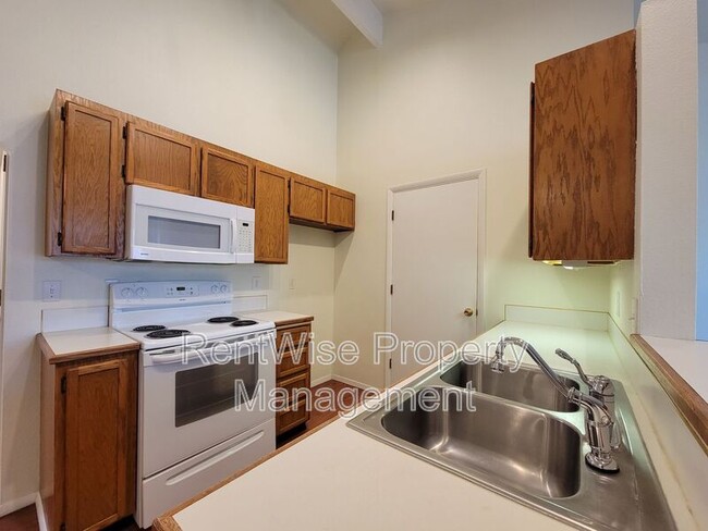 Building Photo - 3950 Cambria Way