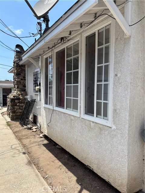 Building Photo - 11962 Cedar Ave