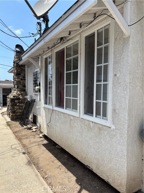 Foto del edificio - 11962 Cedar Ave