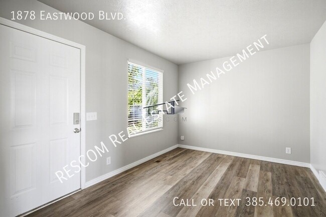 Foto del edificio - 1878 Eastwood Blvd