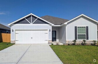 Building Photo - 10419 Red Cardinal Dr