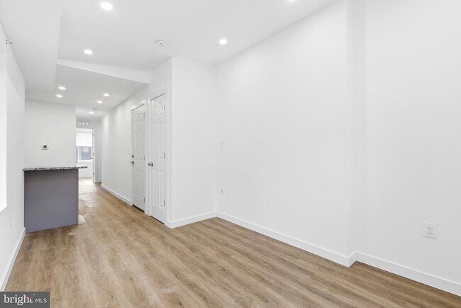 Foto del edificio - 2148 N Franklin St