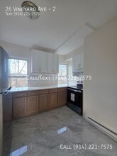 Building Photo - 26 Vineyard Ave
