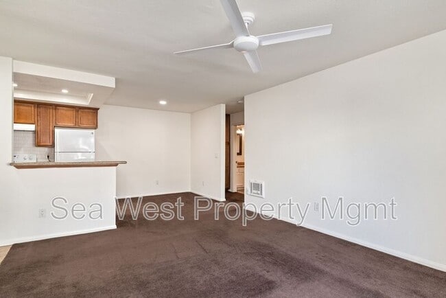 Building Photo - 432 Edgehill Ln