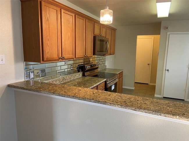 Building Photo - 3729 Bandera Ranch Rd