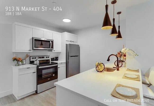 Building Photo - 913 N Market St