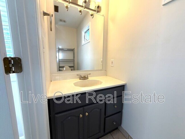 Foto del edificio - 4490 Lookout Rd