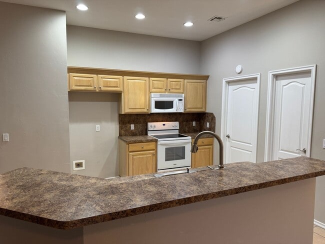 Photo - Charming 3 bedroom home with storm shelter in Norman! No carpet and a large pantry!