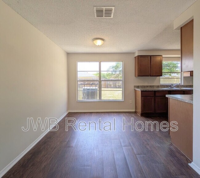 Building Photo - 2444 Justin Rd E
