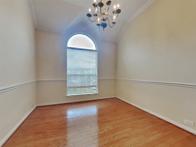 Foto del edificio - 3009 Fallbrook Ct