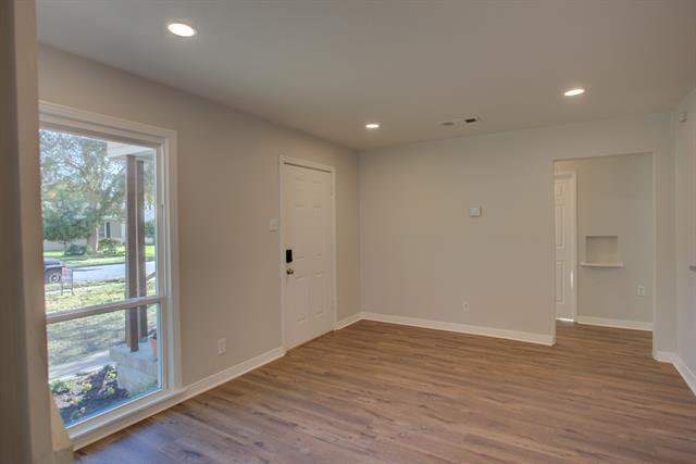 Foto del edificio - 10421 Losa Dr