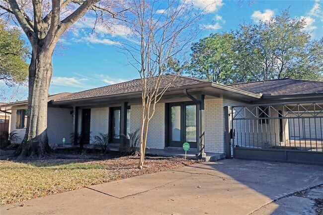 Building Photo - 5527 Valkeith Dr