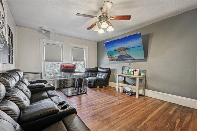 Foto del edificio - 436 S Main St