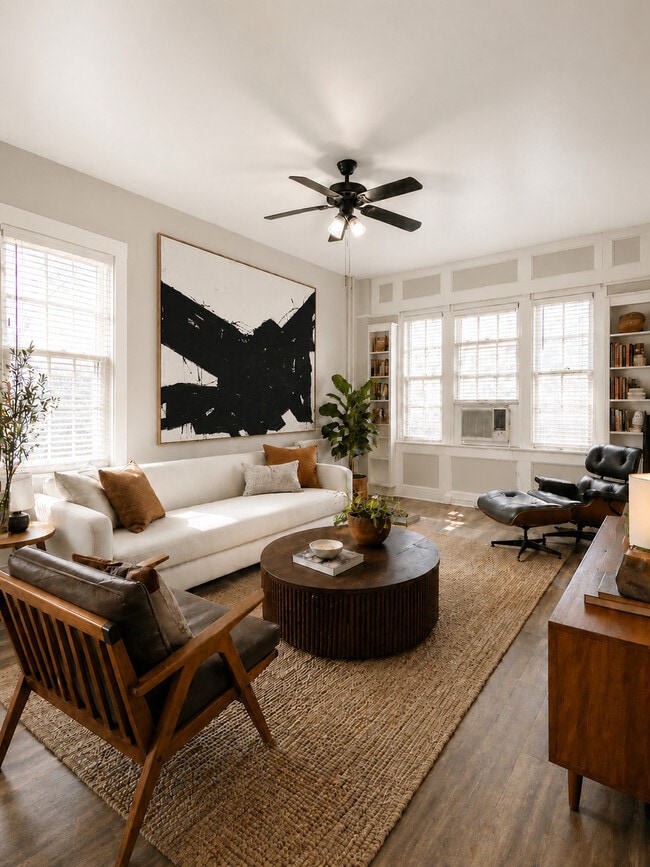 Medium 1BR, 1BA, 530sf / Living Room - The Dulion