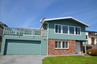 Building Photo - 7251 Parry St