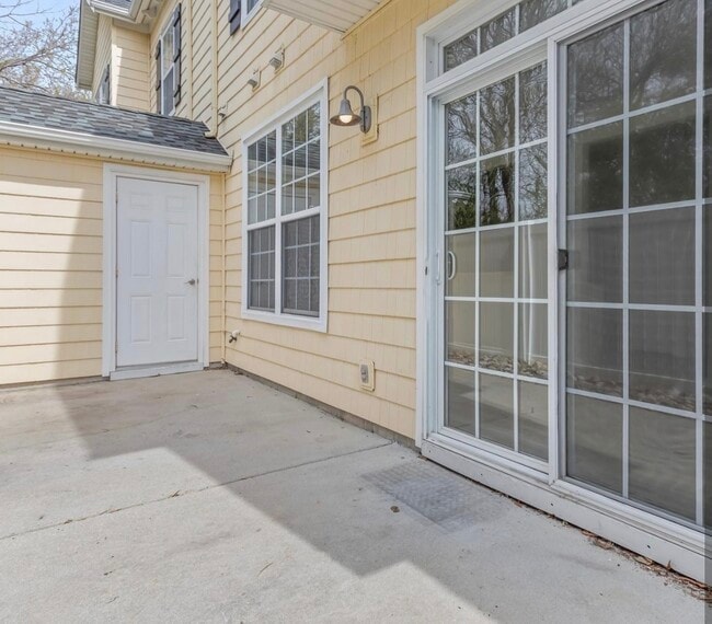 Building Photo - 1180 Grace Hill Dr