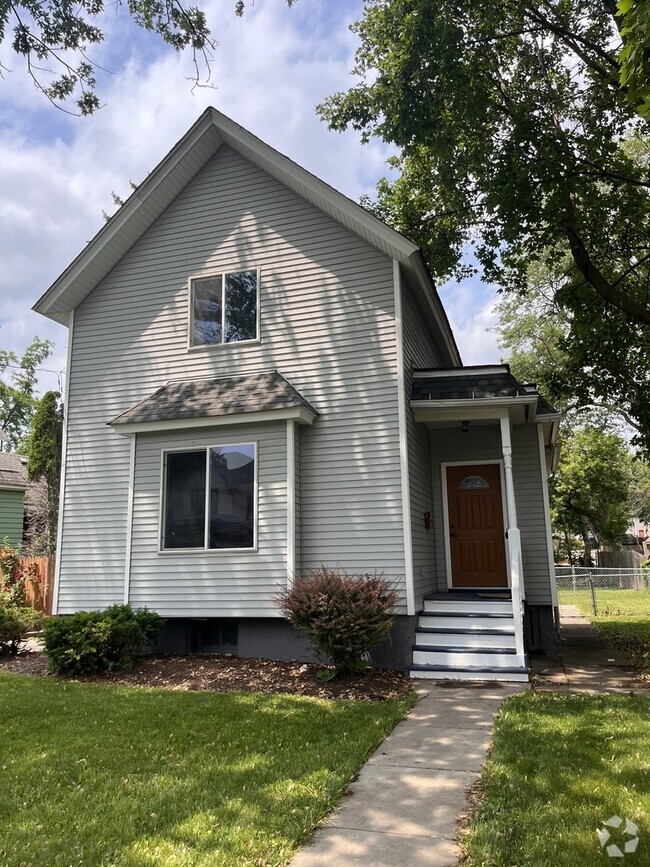 Building Photo - 508 Mill St