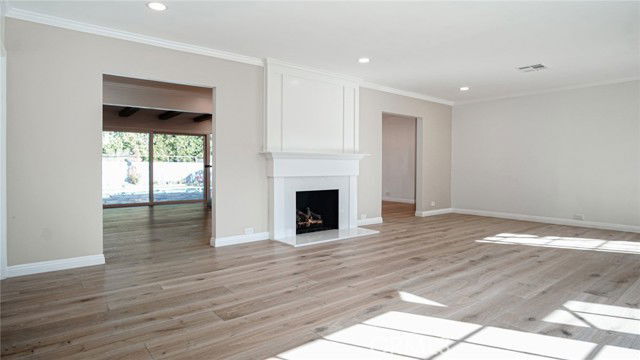 Building Photo - 11165 Valley Spring Ln