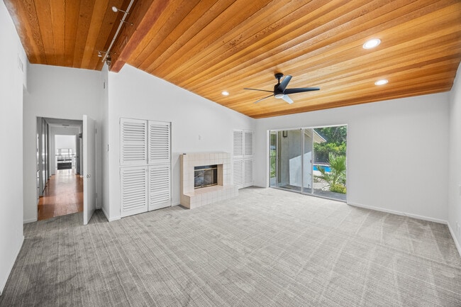 Building Photo - 255 W Camino Buena Vista