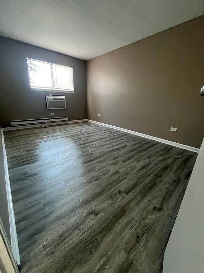 Foto del edificio - 526 E Spruce Dr