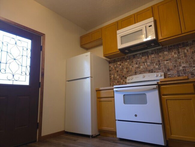 Building Photo - 357 Hubert Ln