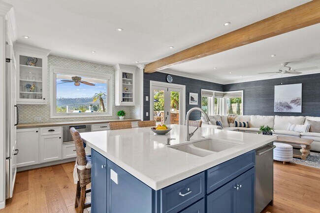 Foto del edificio - Gorgeous Ocean-View 5 Bedroom Pool Home!