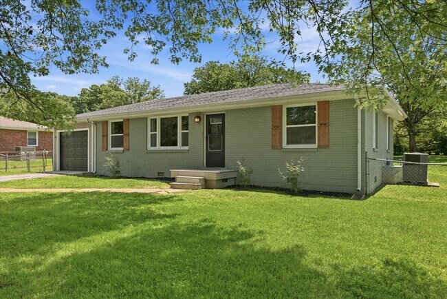 Foto del edificio - 37 Hillsboro Rd