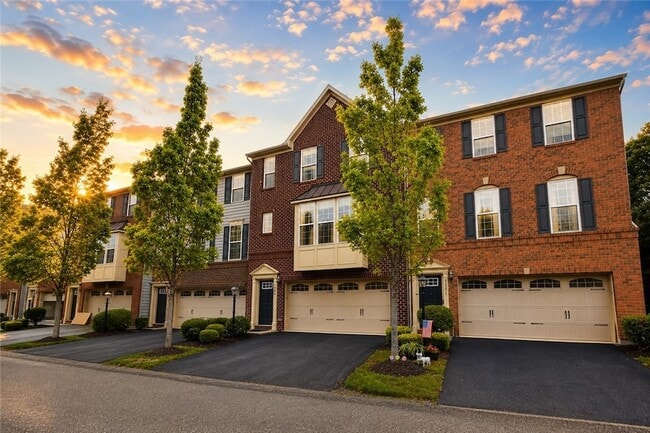 Photo - 1502 Pointe View Drive Unit Townhome