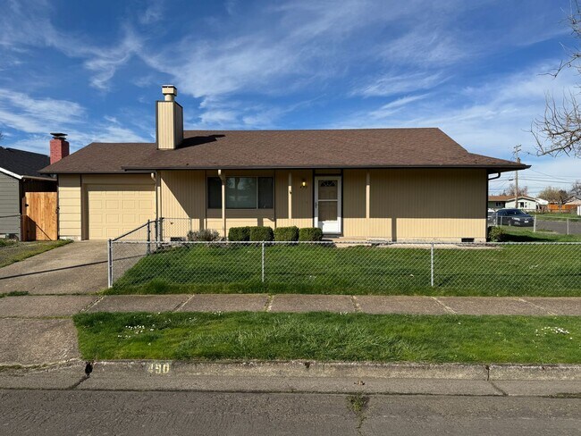 Foto del edificio - Updated 2 bed 1 bath duplex in Springfield!