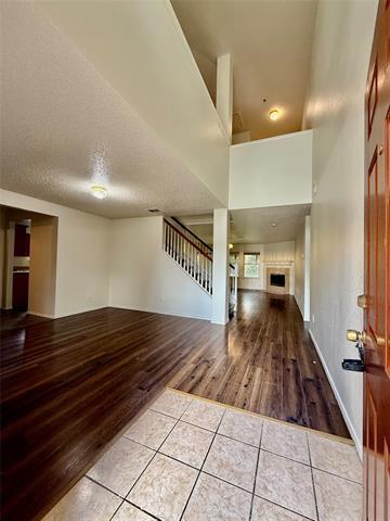 Foto del edificio - 7121 Lake Hawkins Dr