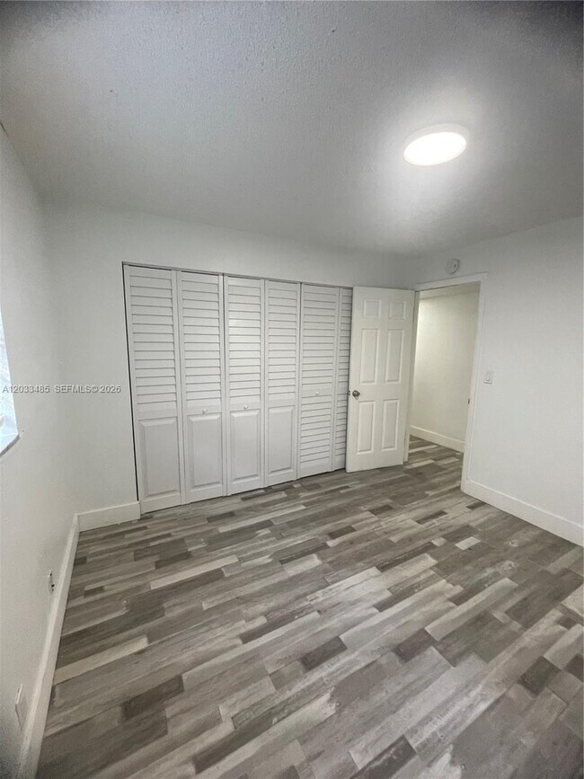 Foto del edificio - 1532 SW 5th Pl
