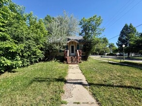 Building Photo - 201 Avenue D