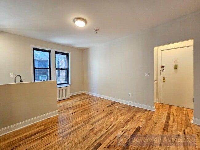 Building Photo - 515 W 168th St