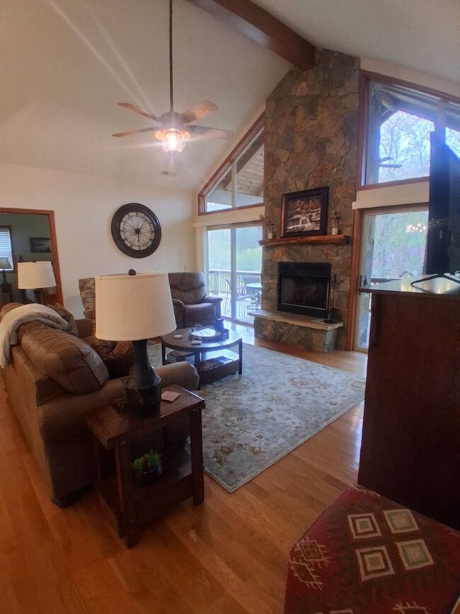 Photo - $1,800 - 2 Bed / 2 Bath Furnished Luxury Creekside Condo Overlooking 18th Fairway at SMCC