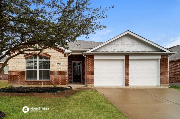 Foto principal - 2720 Triple Crown Ln