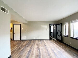 Building Photo - 4532 Broadway Blvd