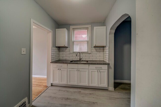 Foto del edificio - 16225 Hartwell St