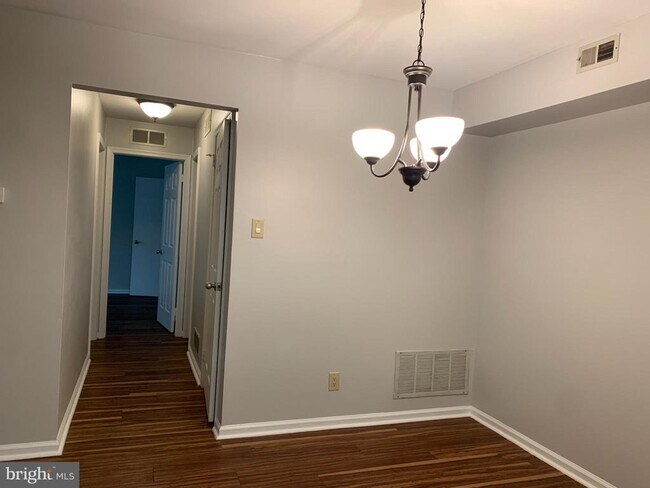 Foto del edificio - 4403A Fenwick Ln