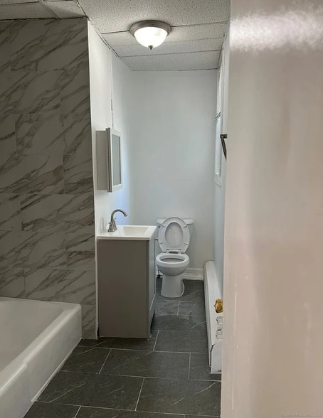 Foto del edificio - 651 Maple St