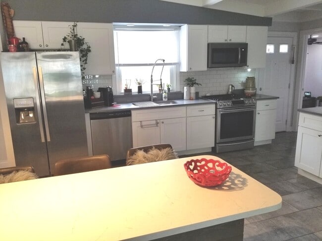 Building Photo - 7961 W Argyle St