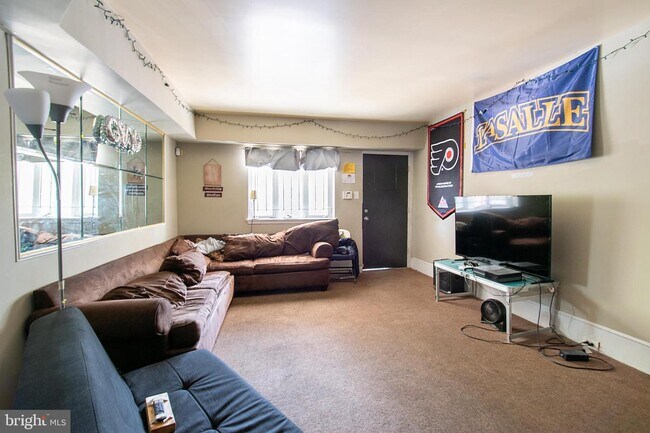 Foto del edificio - 5726 N 20th St