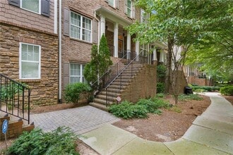 Building Photo - 1420 Briarhaven Trail