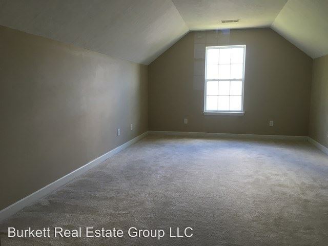 Building Photo - 4 br, 2.5 bath House - 5079 Wells Dr.