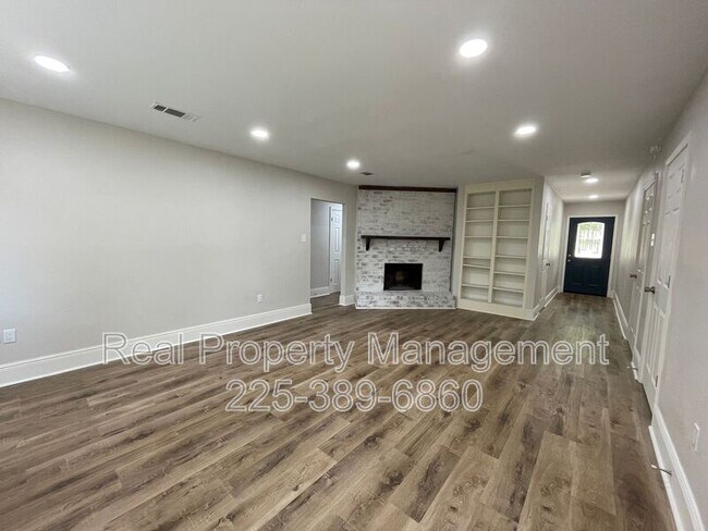 Foto del edificio - 13701 Gentilly Ct