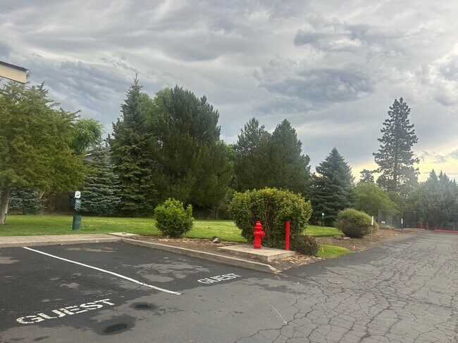 Foto del edificio - 1050 NE Butler Market Rd